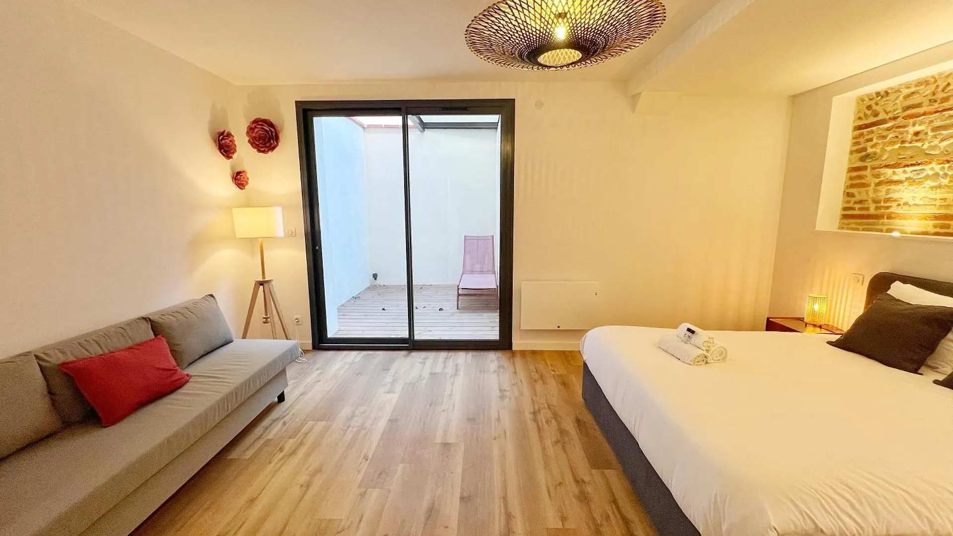 Апартаменты Le Boutonnier - Centre - Luxe - Terrasse - Clim Тулуза 0*,  Франция